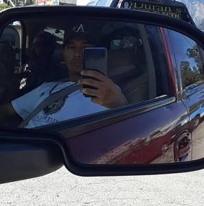 Meet your Posher, Cesar